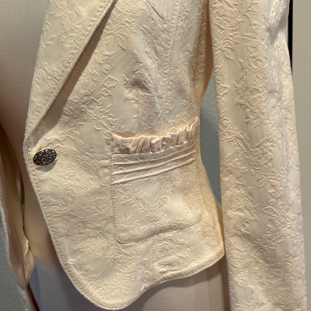 Bebe Sz 8 Elegant Cream Women's Blazer • NEW! - Picture 3 of 15